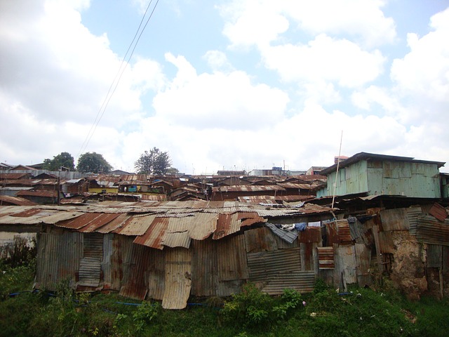 Nedôstojné bývanie v slume.jpg